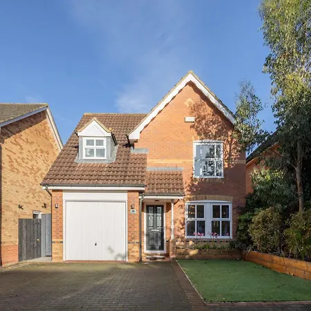 Host & - Martinhoe Yarm