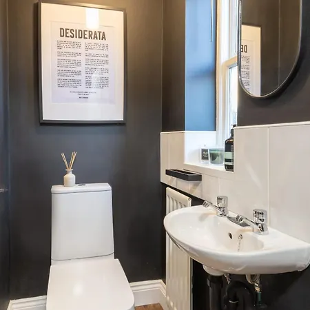 Host & - Martinhoe * Yarm